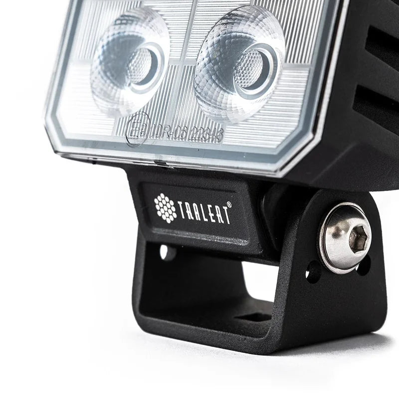 TRALERT® Onix Square LED Work Light – 3800lm Flood Beam, 40W, 12–24V with Integrated DT Connector