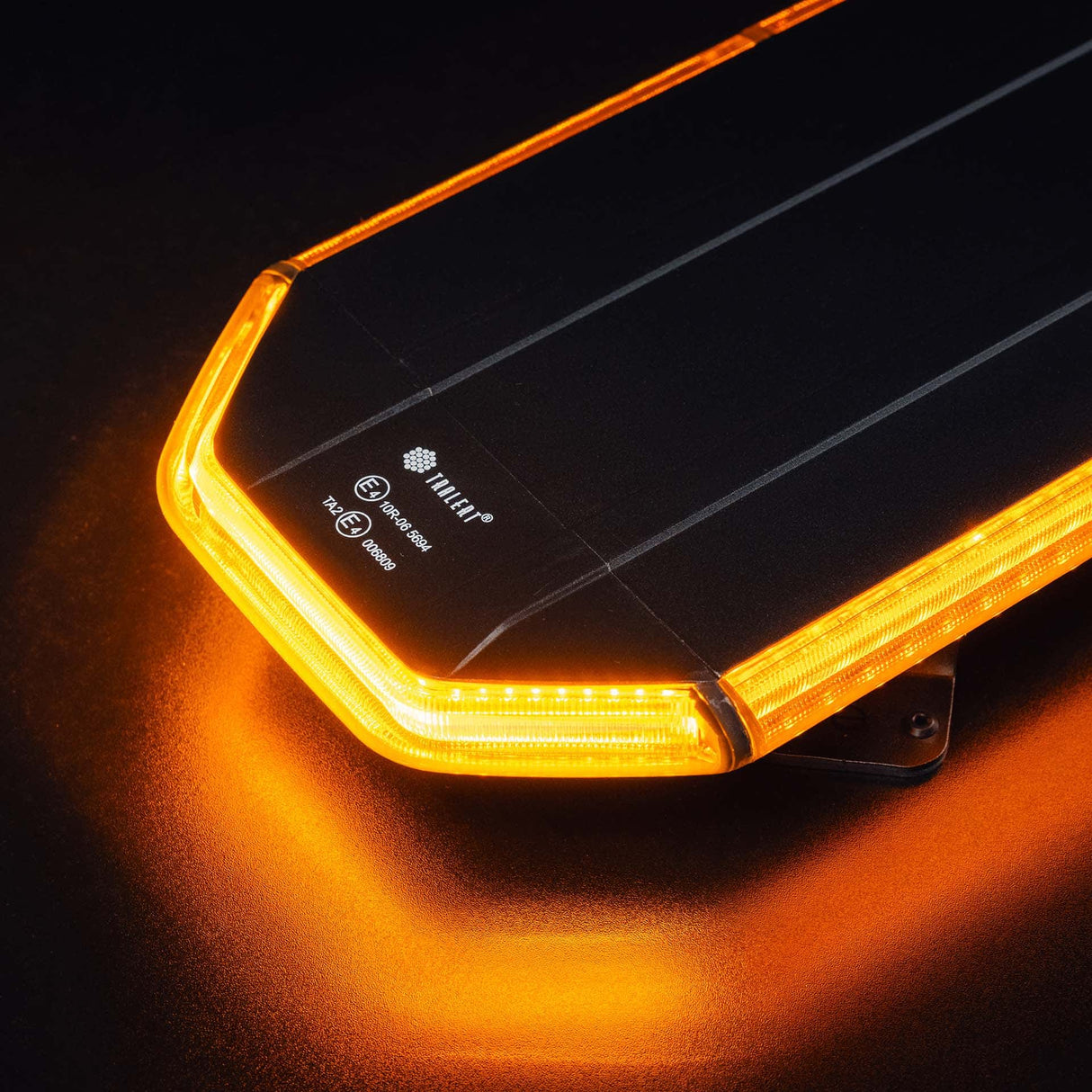 TRALERT® Circulux LED Beacon Bar 1206mm – R65 Class 2 Amber Warning Light, 12–24V with Controller