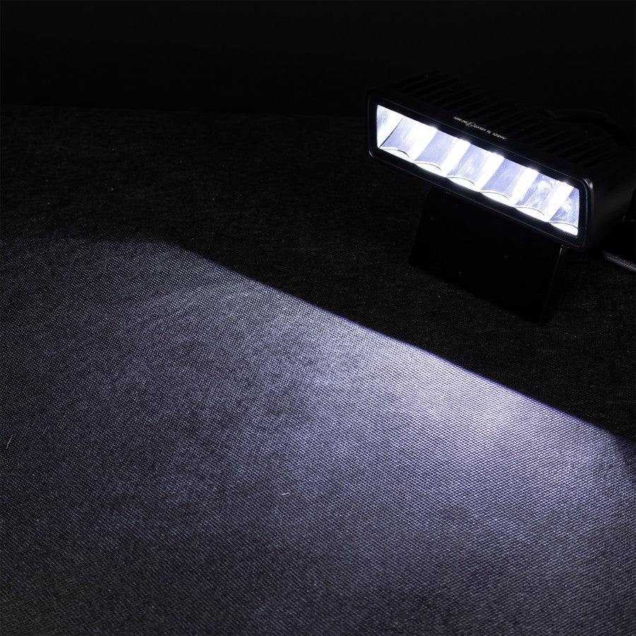 Truck LED Heavy Duty 6 LED 18W Scene & Work Light - 12/24V